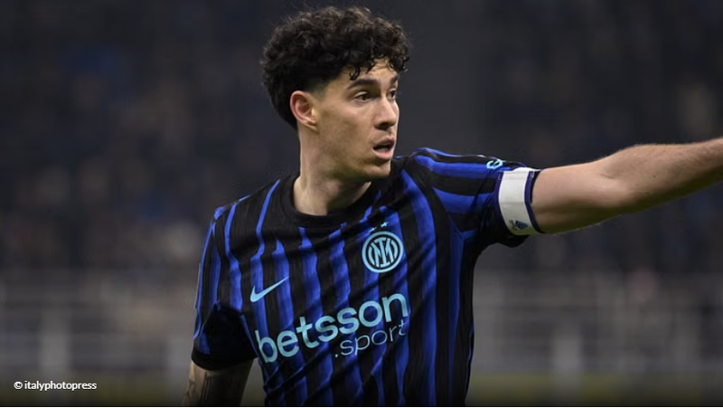 Minorenia fjeti me futbollistin e njohur: Nuk jam prostitut&euml;, nuk e