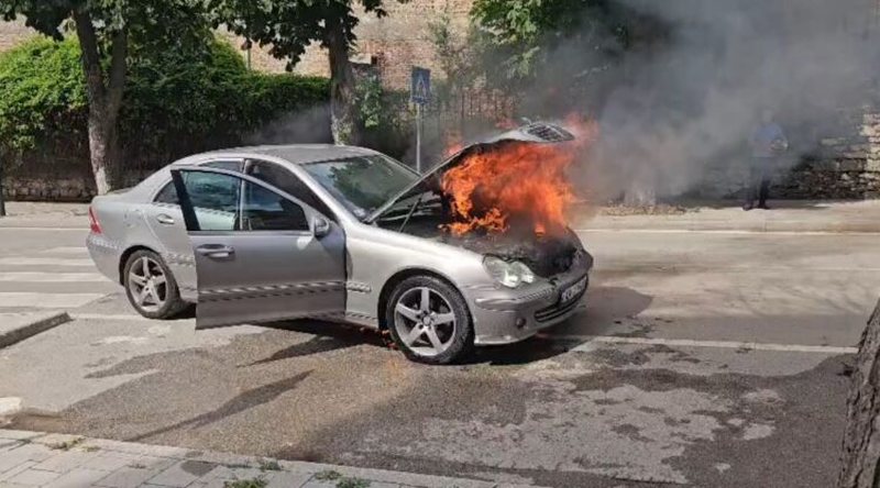 Shp&euml;rthen n&euml; flak&euml; gjat&euml; l&euml;vizjes makina n&euml;
