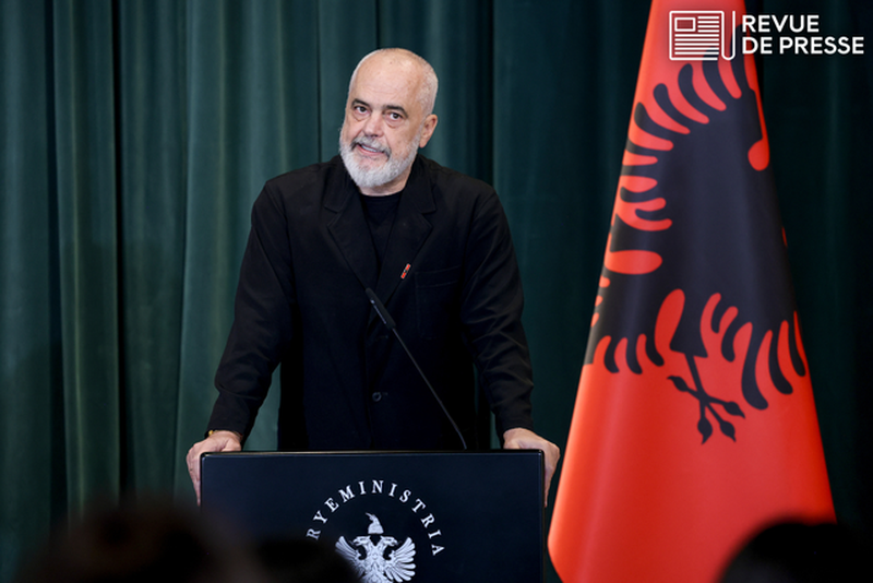 &ldquo;Revolucioni i flamingove nuk i ka shp&euml;tuar v&euml;mendjes s&euml;