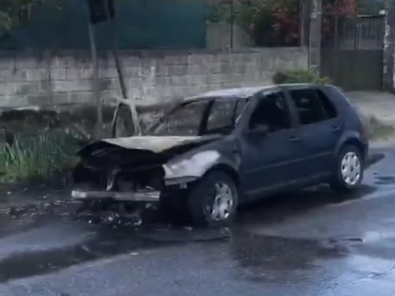 FOTO/ Automjeti digjet n&euml; l&euml;vizje n&euml; C&euml;rrik, drejtuesja