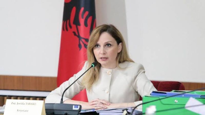Tabaku akuza qeveris&euml;: 4.3 milion&euml; euro nga buxheti p&euml;r t&euml;