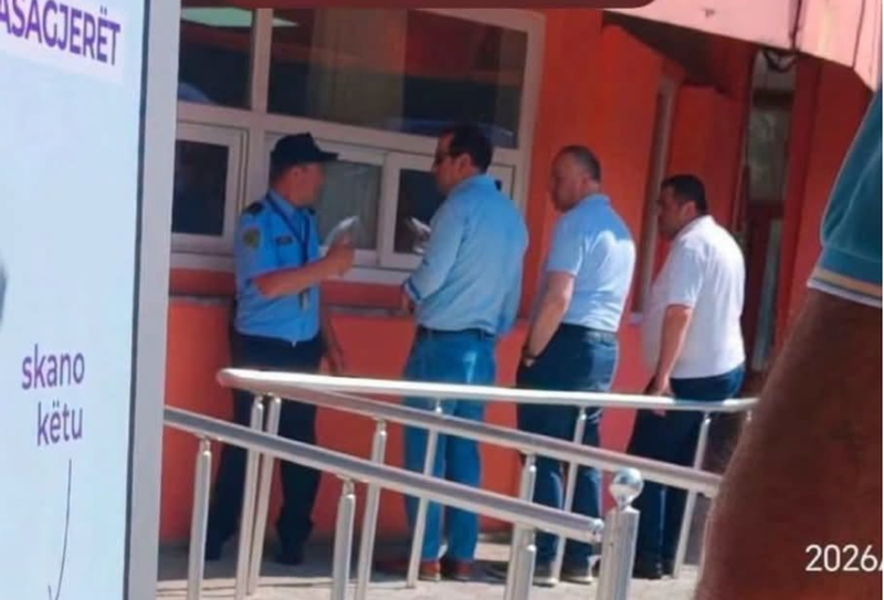 Deputet&euml;t u ndaluan n&euml; kufi/ Bardhi-Policis&euml; s&euml; Shtetit: