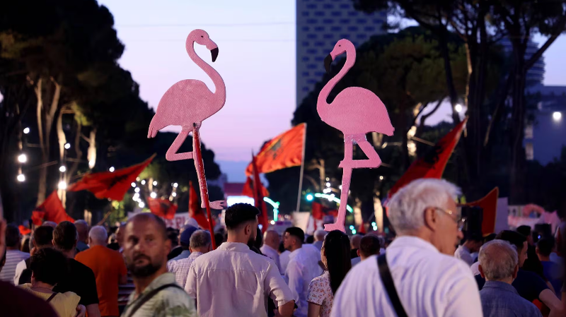 &lsquo;Rama luan me provokimin&rsquo;/ Le Temps: 4.2 mln euro p&euml;r Kanye