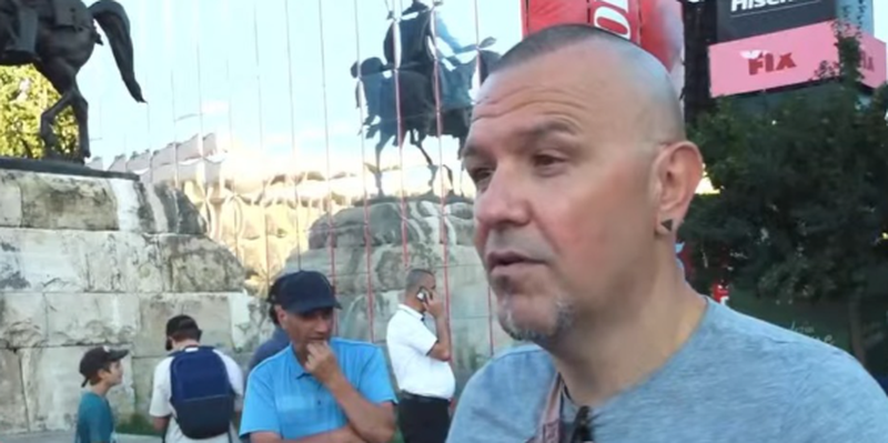 Emigranti nga Gjermania merr pjes&euml; n&euml; protest&euml;: Mendoni se