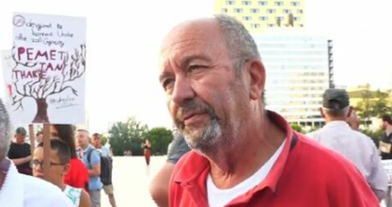 Revolta n&euml; dit&euml;n e 45/ Ish-minatori i Valiasit nga sheshi