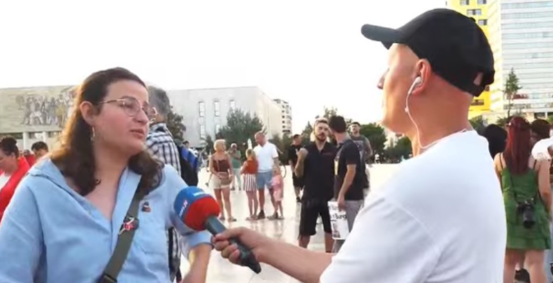 Studentja tregon arsyet se pse proteston: E kemi t&euml; pamundur t&euml;