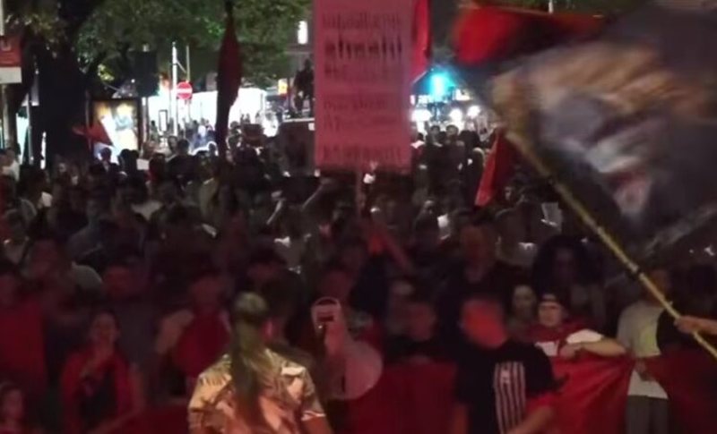 &ldquo;Nes&euml;r m&euml; shum&euml;&rdquo;/ Mbyllet protesta e 45-t&euml;