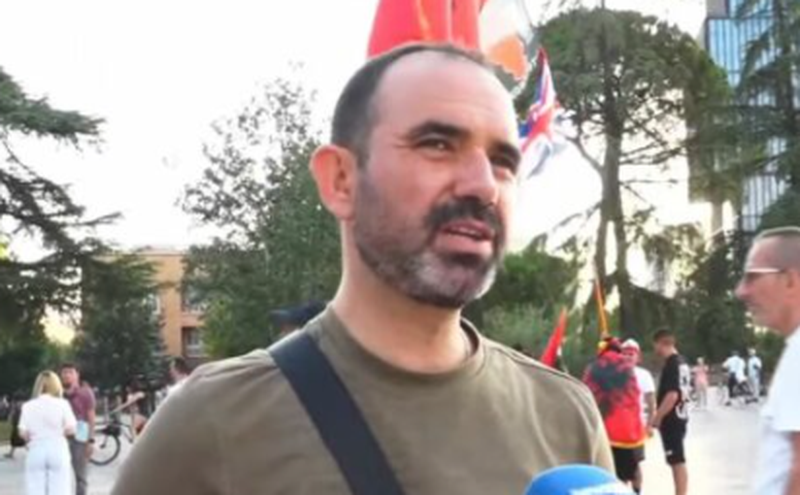 Protestuesit mblidhen n&euml; sheshin Sk&euml;nderbej, aktivisti: Nuk