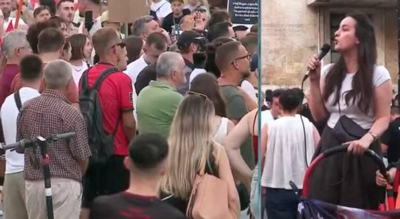 Protesta qytetare n&euml; Tiran&euml;/ Qytetarja: P&euml;r 46 dit&euml; i kemi