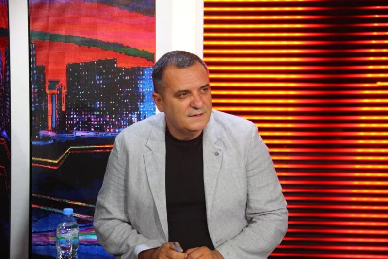 &Ccedil;ollaku: Cil&euml;t jan&euml; familjar&euml;t e Ram&euml;s q&euml; po