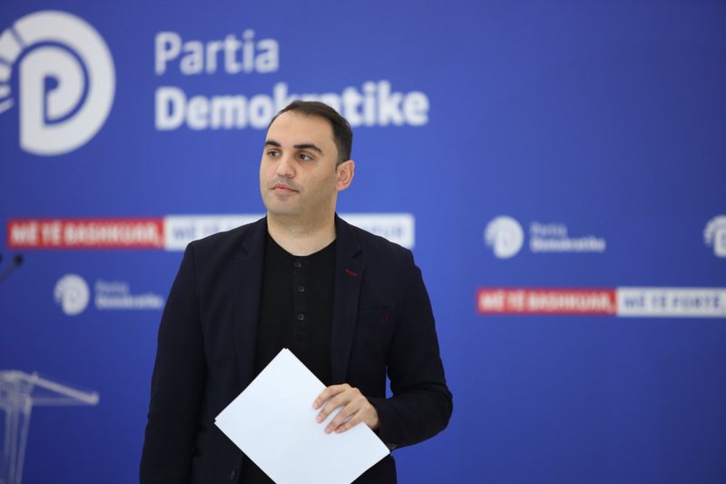 'PD k&euml;rkon anulim urgjent t&euml; procedur&euml;s'/