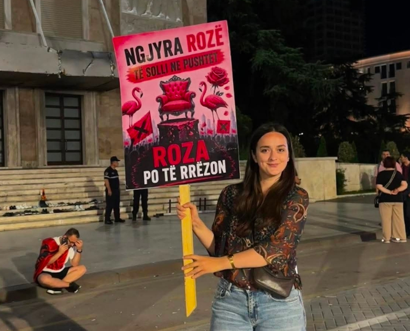 Aktivistja Sidorela Vatnikaj: &ldquo;Hetoni Ram&euml;n!&rdquo; SPAK po vepron