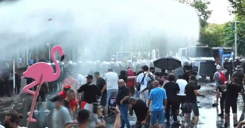 Protesta dhe dhuna para Kuvendit/ Komiteti i Helsinkit deklarat&euml;: T&euml;