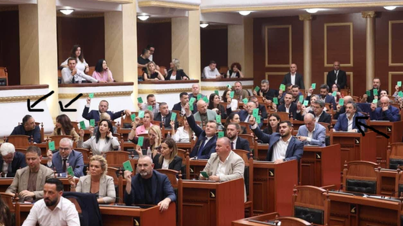 &lsquo;Bloomberg&rsquo;: Kredia ushtarake me SHBA miratohet me shpejt&euml;si