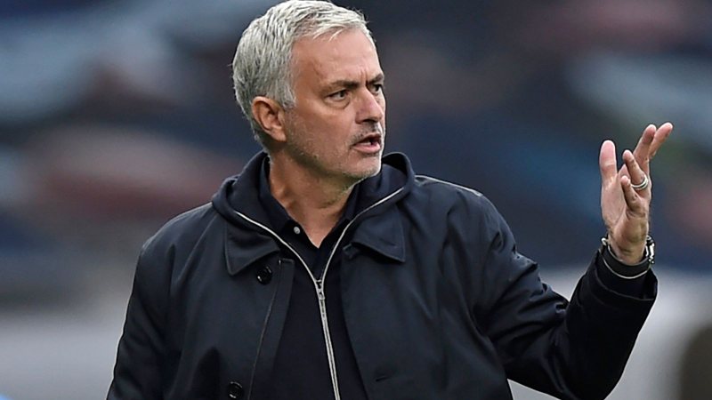 Mourinho k&euml;rkon p&euml;rforcim n&euml; mesfush&euml;, objektivi