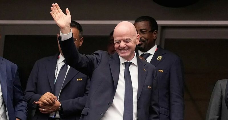 Parlamenti Europian k&euml;rkon hetim ndaj Infantinos p&euml;r pezullimin e