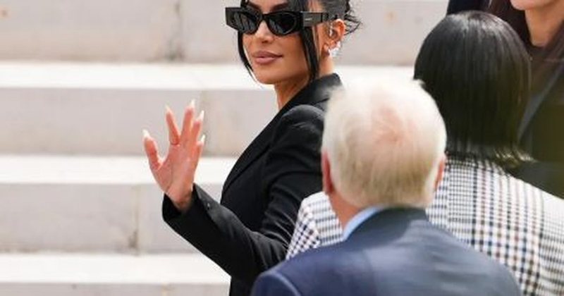 Grabitja e bujshme n&euml; Paris/ Kim Kardashian dor&euml;zon k&euml;rkes&euml;n