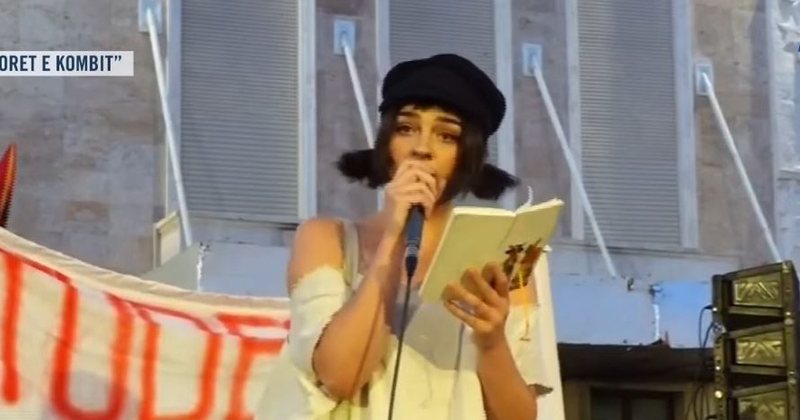 &ldquo;Brezi im do ta shp&euml;toj&euml; k&euml;t&euml; vend&rdquo;, vajza e