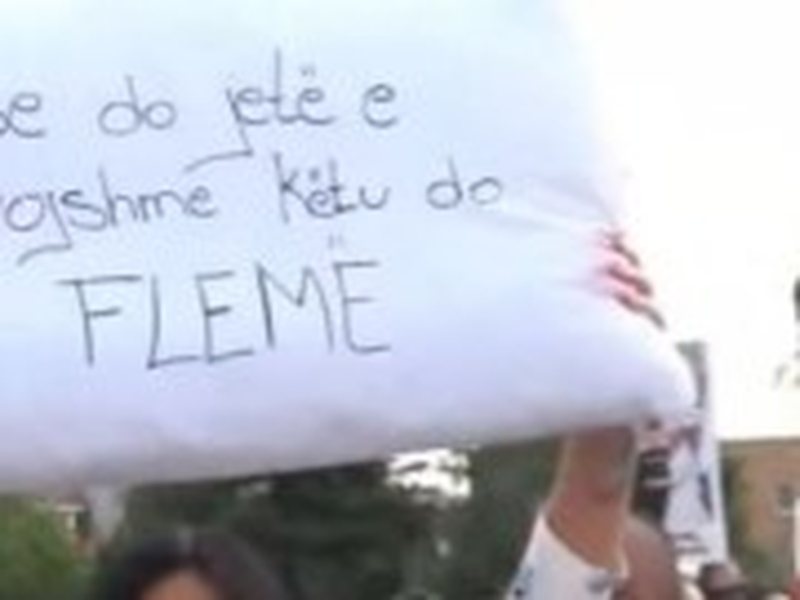 Influencerja me jast&euml;k me vete: Po qe nevoja do e gdhijm&euml; posht&euml;