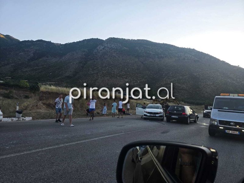 Tjet&euml;r aksident n&euml; aksin Tepelen&euml;&ndash;Gjirokast&euml;r,