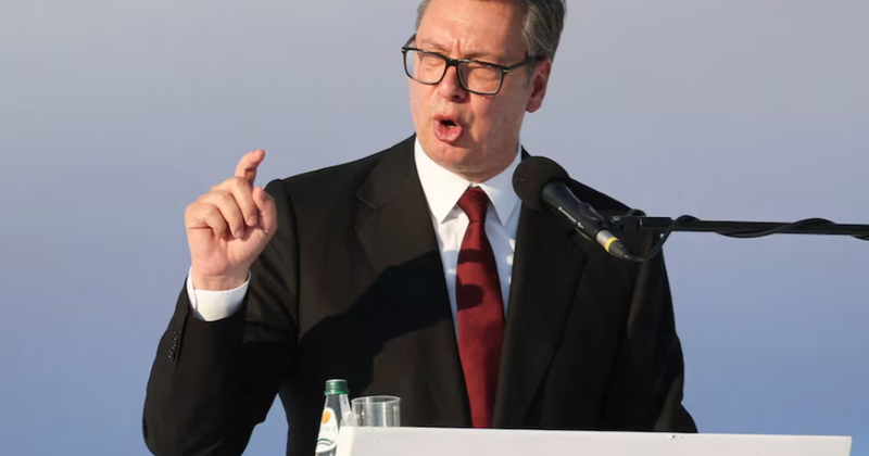 Vu&ccedil;i&ccedil; njofton dor&euml;heqjen: Jam President edhe p&euml;r disa