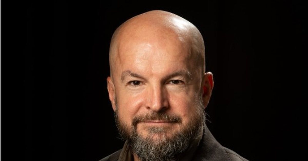 Tryeza e opozitës dhe trapezat kontestatorë