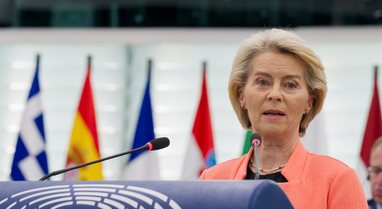 Ursula von der Leyen survives no-confidence vote