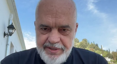 E pyesin për vizitën e fundit në SHBA, Rama nervozohet me