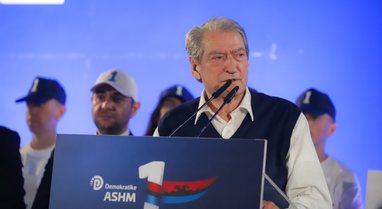 Eurodeputetja italiane në mitingun e PD/ Berisha: Vazhdimi i