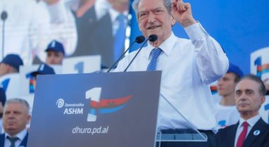 “Në vend të transparencës paraqet vallet e Ballukut e