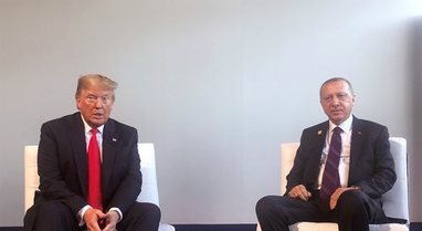 Trump telefonatë me Erdogan: Mezi pres të punojmë për