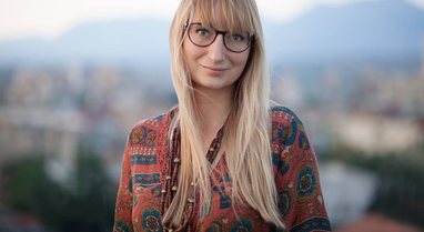 Polish writer: Long live the party, long live the new generation of Albanian