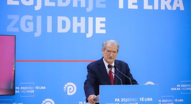 Berisha denoncon: Ja zyrat paralele me qendrat e votimit të PS ku drejtohet