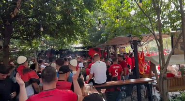 A few hours before the match with Serbia, the national team's fans ignite