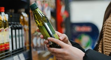 Why do olive oil bottles have to be dark in color?
