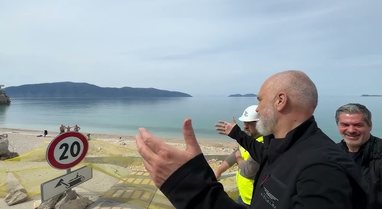 Rama flet në Facebook për perla në bregdet, qytetarët i