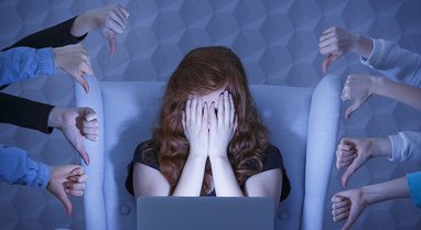 The facade of perfection! Psychology: How social networks are damaging the