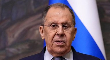 Lavrov: NATO po rrezikon vetëshkatërrimin me buxhetin e ri ushtarak