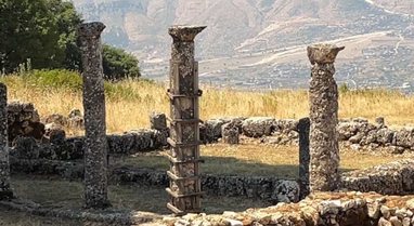 Zjarret në Gjirokastër, flakët shumë pranë monumenteve