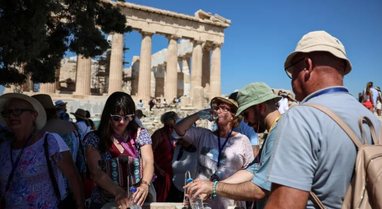 Extreme temperatures temporarily close Acropolis in Greece