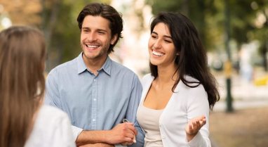 Dilema morale: Të lidhesh me ish-in e mikut? Psikologia jep përgjigjen