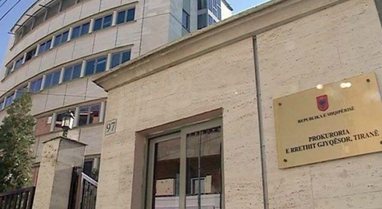 Dyshohen p&euml;r vjedhje dhe falsifikim dokumentesh, 12 masa sigurimi p&euml;r