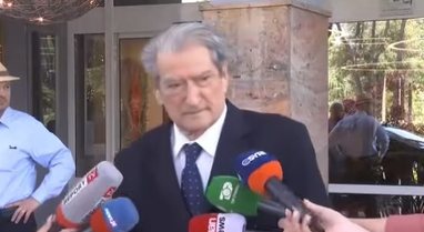 "Meta, i burgosur politik", Berisha: Rama po vazhdon me besnik&euml;ri