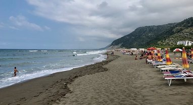 U fut&euml;n p&euml;r t'u lar&euml;, 4 t&euml; rinj rr&euml;mbehen nga