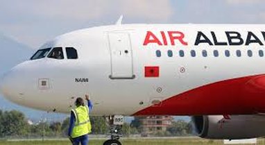 &lsquo;Air Albania&rsquo; paditet p&euml;r qirat&euml; e avion&euml;ve, qeveria