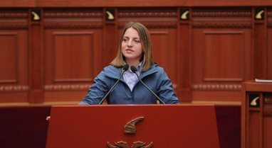 Pas largimit nga PS, Marjana Ko&ccedil;eku rreshtohet n&euml; krah t&euml;