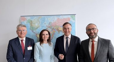 Deputet&euml;t e PD takojn&euml; McAllister n&euml; Parlamentin Europian,