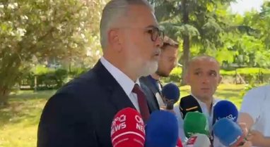 Ko&ccedil;eku deklaroi se &euml;sht&euml; k&euml;rc&euml;nuar nga grupi i