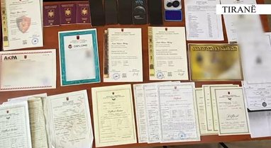 From diplomas to judicial certificates, a document forgery laboratory is