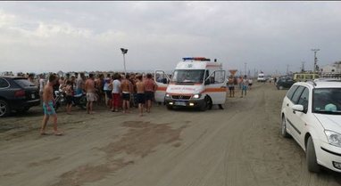 An 11-year-old drowns while bathing in the sea on the beach of Durres